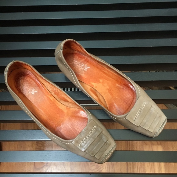 Leather square-toed pumps with low heels - Picture 1 of 8